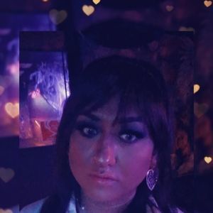 Meet your Posher, Connie